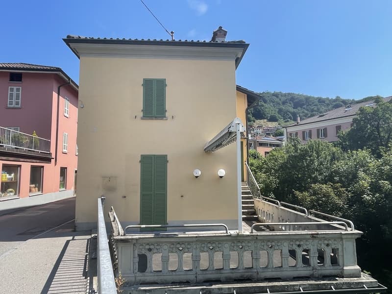 INTERESSANTE IMMOBILE DA RIATTARE NEL CUORE DI TESSERETE (5)