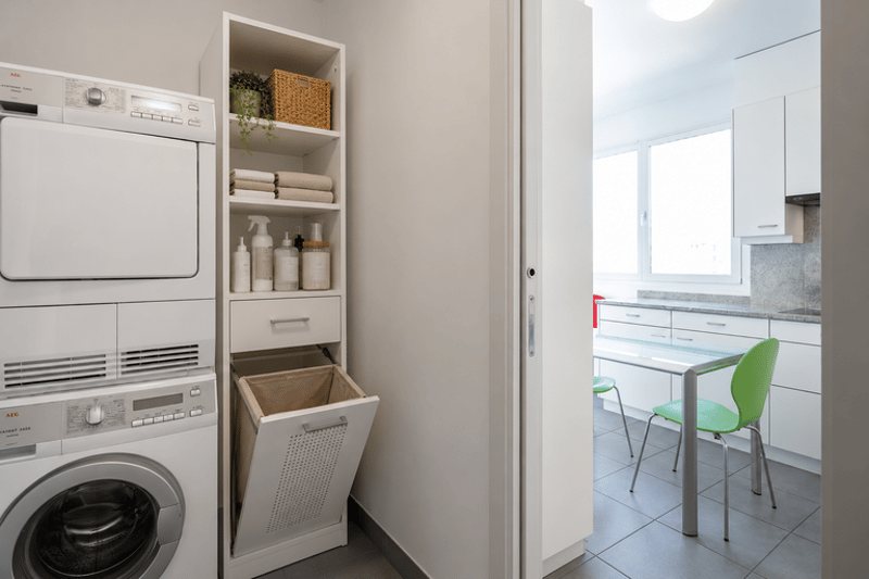 LUMINOSO ED AMPIO APPARTAMENTO 3.5 IN CITTA' (6)