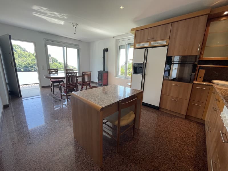 BELLA CASA UNIFAMILIARE IN POSIZIONE PANORAMICA (8)