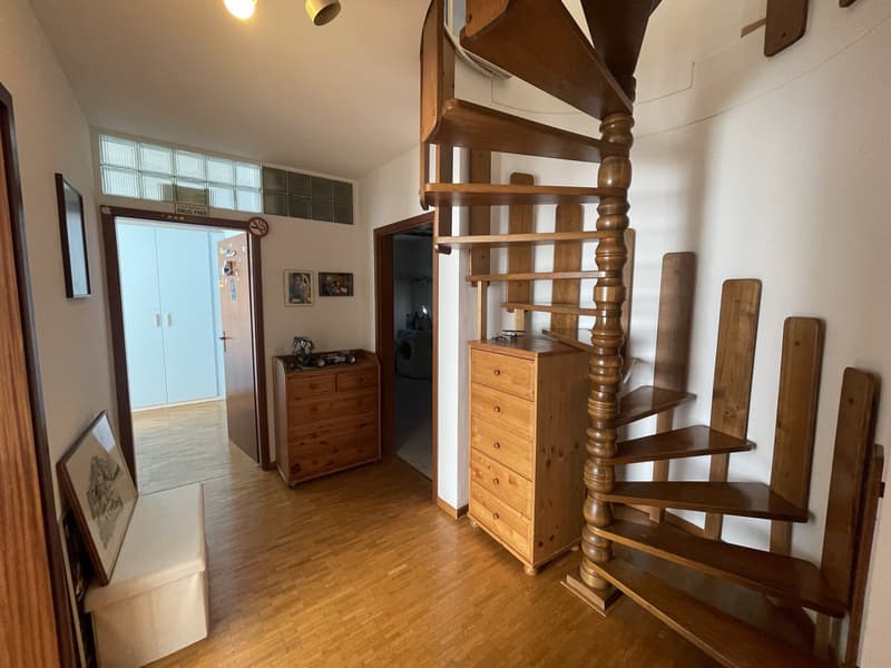 BELLA CASA PANORAMICA 5.5 CON DOPPIO POSTEGGIO (12)