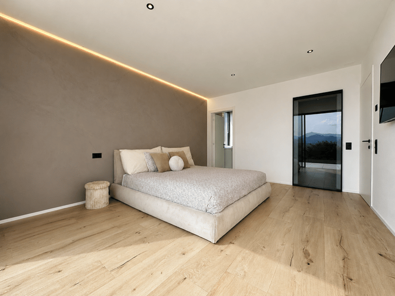 NUOVO ED AMPIO APPARTAMENTO CON LIFT PRIVATO E VISTA LAGO (8)
