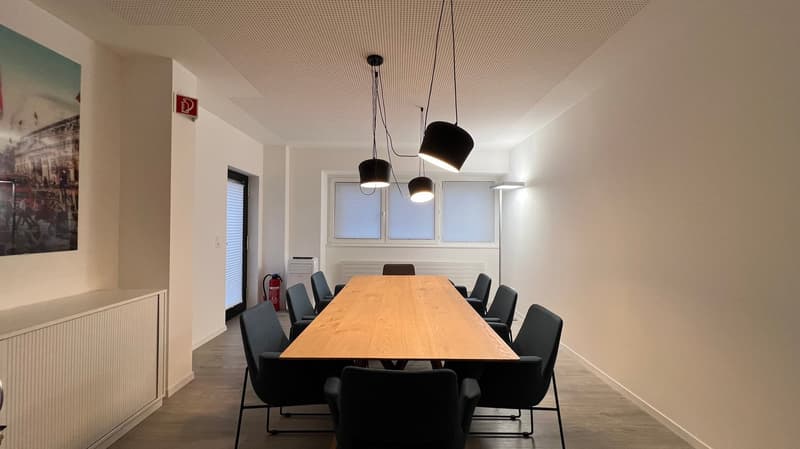 Bureau moderne avec vitrines à louer Quartier Eglise Rouge à Neuchâtel (6)