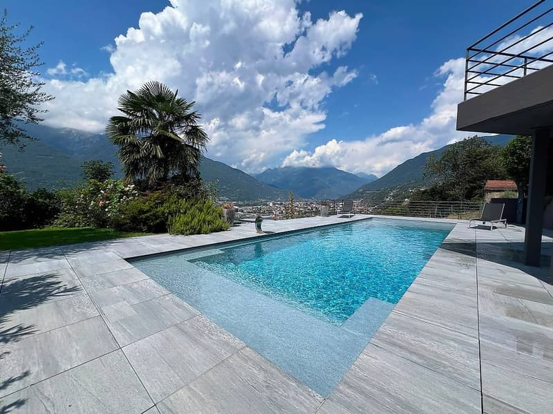 Camorino - Casa bifamiliare con splendida vista e piscina (12)