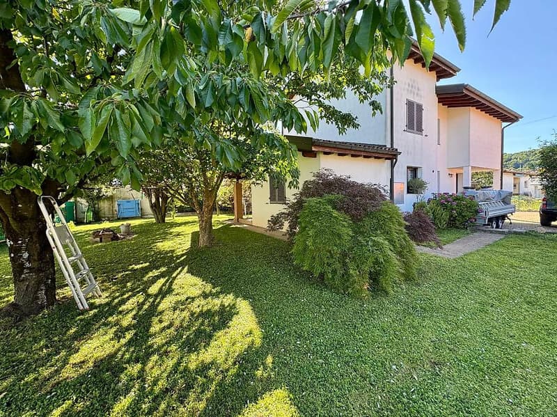 Ligornetto Casa unifamiliare con ampio giardino (1)