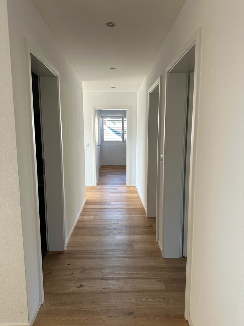 Attraktive 4.5-Zimmer-Wohnung mit grosszügigem Balkon in Grenchen (4)