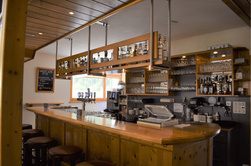 Restaurant & Hostel in Randa (8)
