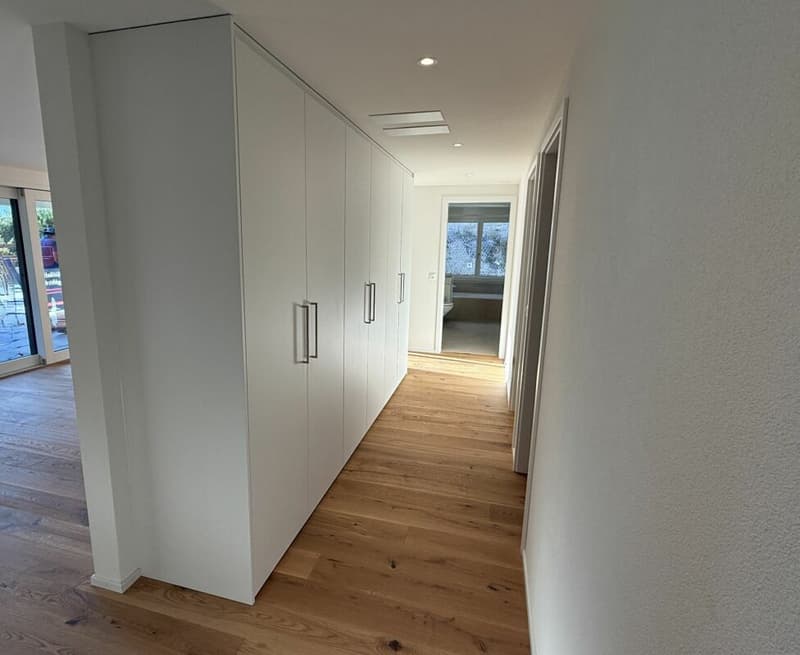 Einzigartige Wohnung mit alpinen Weitblick in Brig und grosser Sonnenterasse (3)