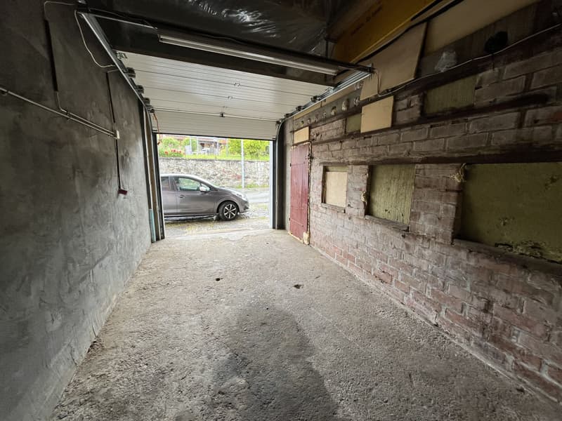 GARAGE BOX INDIVIDUEL, TRES SPACIEUX (1)