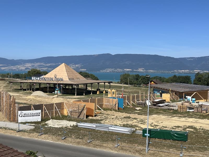 ATTIQUE, AVEC UNE GRANDE TERRASSE COUVERTE (13)