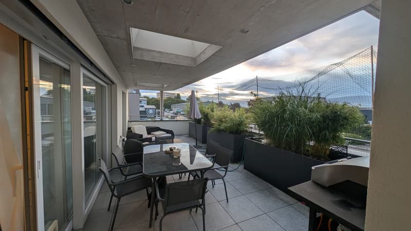 AVEC UNE GRANDE TERRASSE ET UN GRAND JARDIN (7)