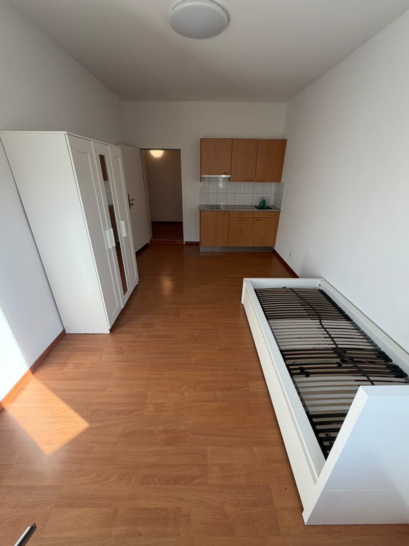 Möbliertes Zimmer mit Etagenbad zu vermieten (2)