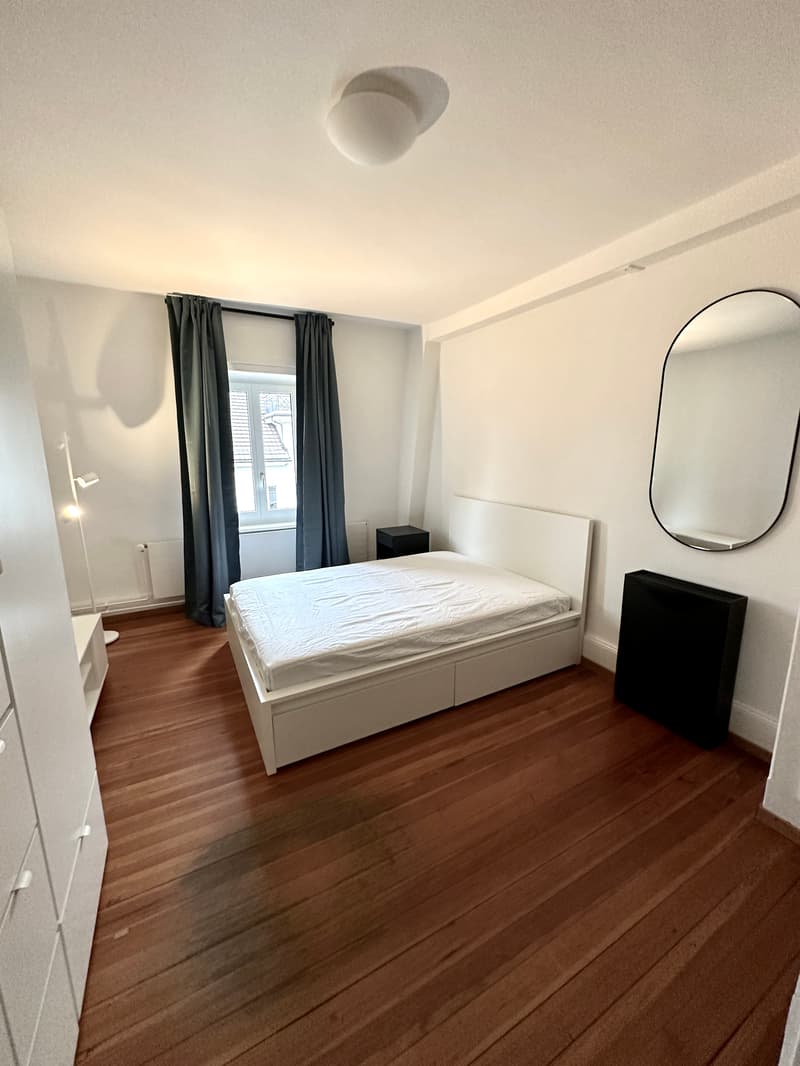 Zentral gelegen in Oerlikon vermieten wir ein möblertes Zimmer (1)