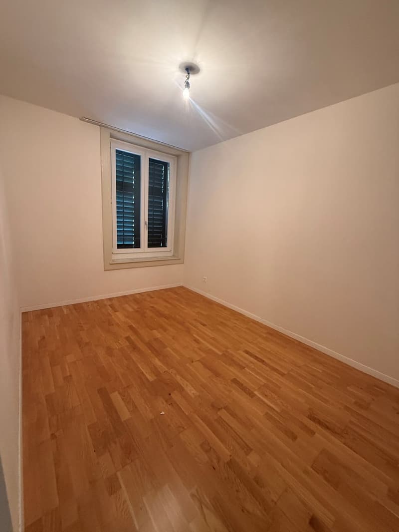 Zentrale 3.5 Zimmerwohnung im 1. OG (6)