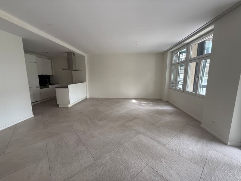 Zentrale 3.5 Zimmerwohnung im 1. OG (2)