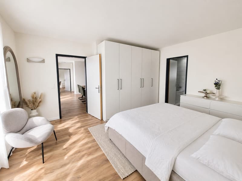 Exklusive möblierte 3.5 Zimmer Stadtwohnung nahe Bahnhof Zug (1)