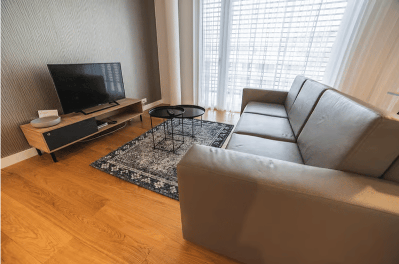 Exklusive möblierte 3.5 Zimmer Stadtwohnung nahe Bahnhof Zug (4)
