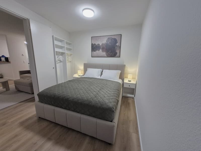 Exklusive möblierte 2.5 Zimmer Stadtwohnung nahe Bahnhof Zug (3)