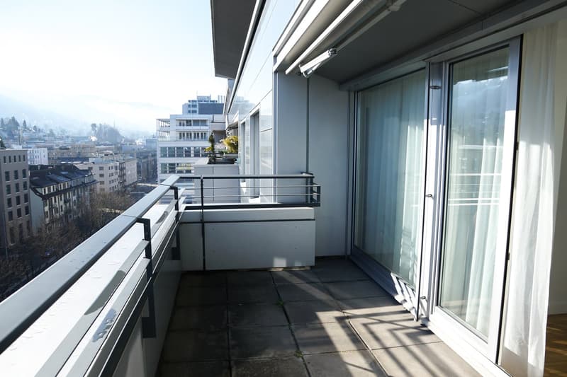 Exklusive möblierte 3.5 Zimmer Stadtwohnung nahe Bahnhof Zug (11)