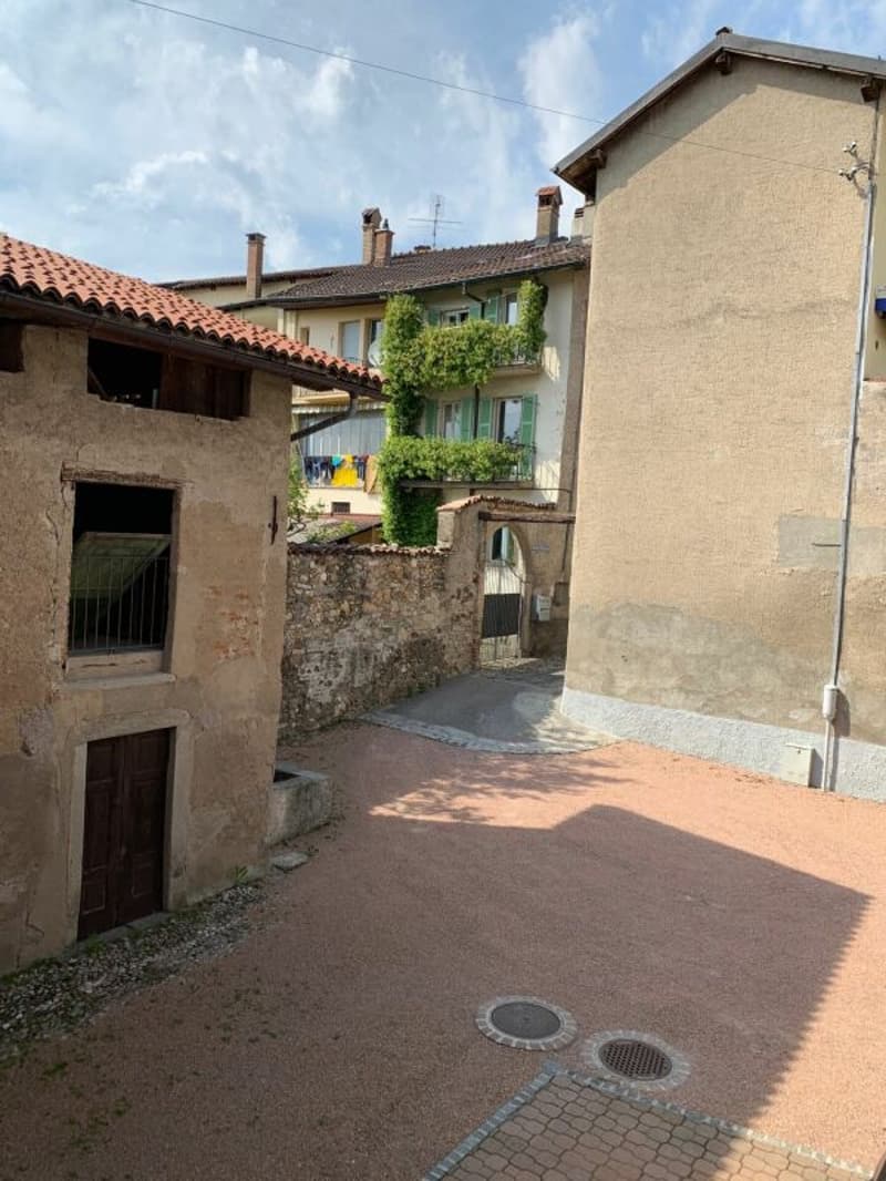 Casa ticinese di 7 locali con potenziale (5)