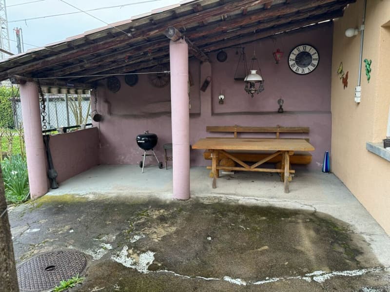 Casa ticinese di 7 locali con potenziale (4)