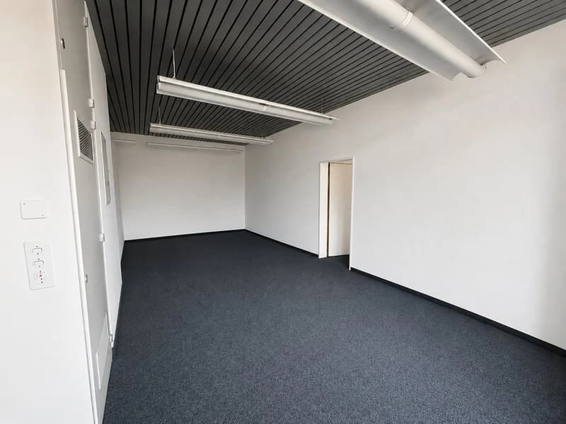 Ausgebaute Ladenfläche an Top-Lage in Uster ZH (2)
