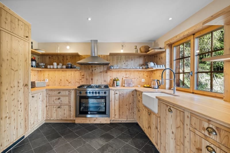 Charming 4-Room Chalet in the Heart of Verbier – Fully Renovated Alpine Retreat (23)