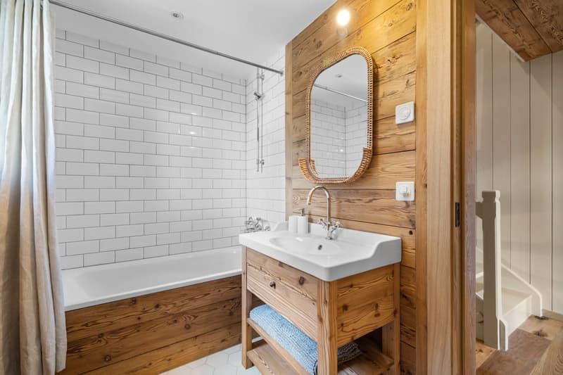 Charming 4-Room Chalet in the Heart of Verbier – Fully Renovated Alpine Retreat (26)