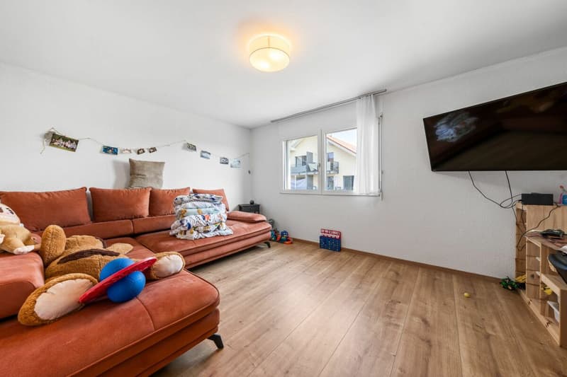 5.5 Zimmer Doppeleinfamilienhaus mit Aussicht (11)