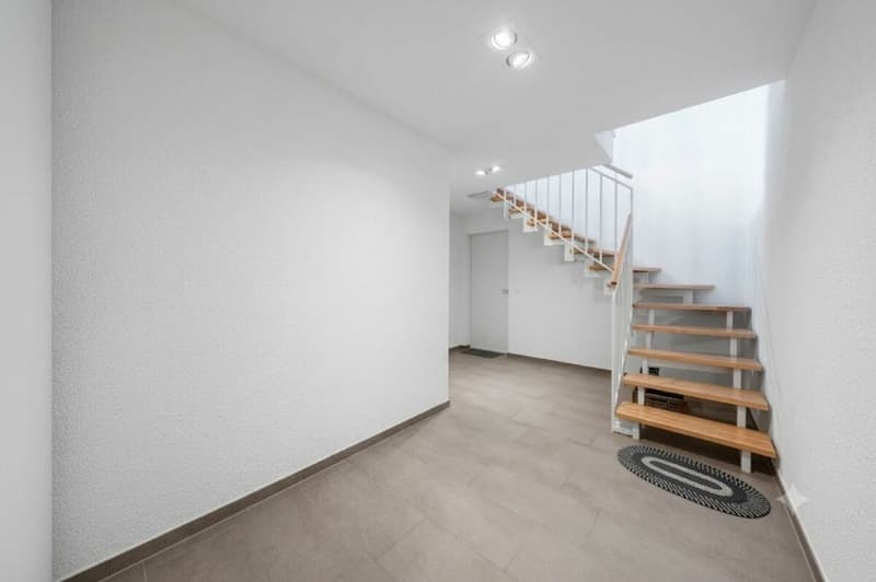 Wohnen mit Charme und Lebensqualität - stilvolles 4.5-Zimmer-Doppeleinfamilienhaus in familienfreundlicher Lage (13)