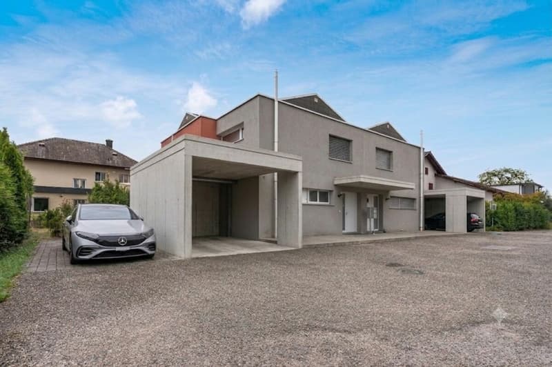 Wohnen mit Charme und Lebensqualität - stilvolles 4.5-Zimmer-Doppeleinfamilienhaus in familienfreundlicher Lage (3)