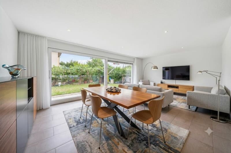 Wohnen mit Charme und Lebensqualität - stilvolles 4.5-Zimmer-Doppeleinfamilienhaus in familienfreundlicher Lage (4)