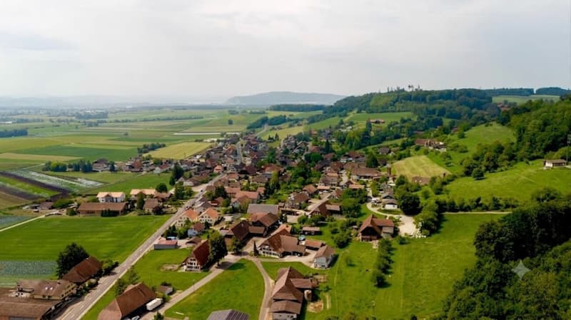 6.5 Zi Doppeleinfamilienhaus mit seperater 3.5 Zi Wohnung im DG (28)