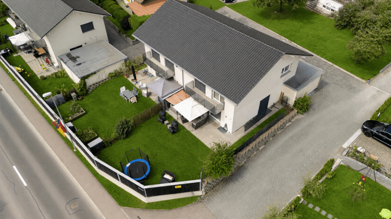 5.5 Zimmer Doppeleinfamilienhaus mit Aussicht (11)