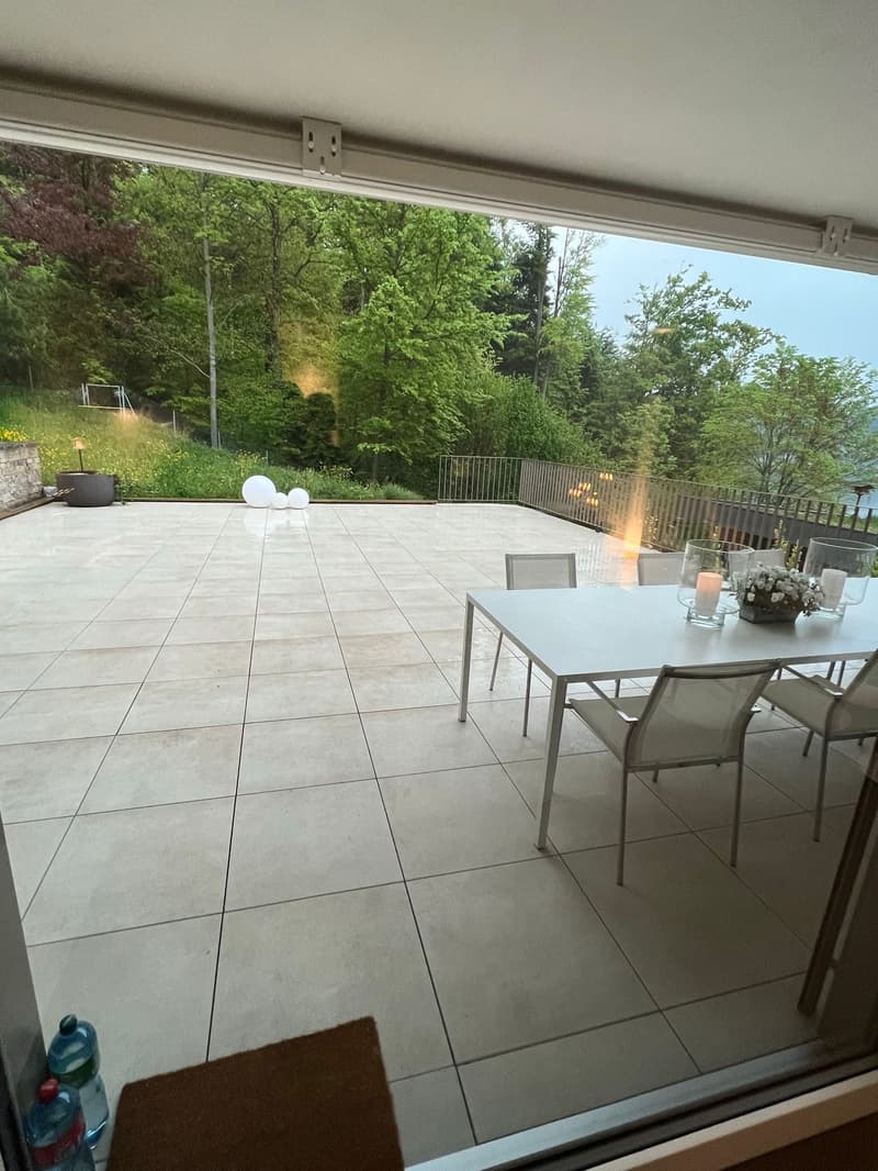 Exklusive 3.5-Zimmer Terrassenwohnung mit grosser Sonnenterrasse in Hergiswil (9)