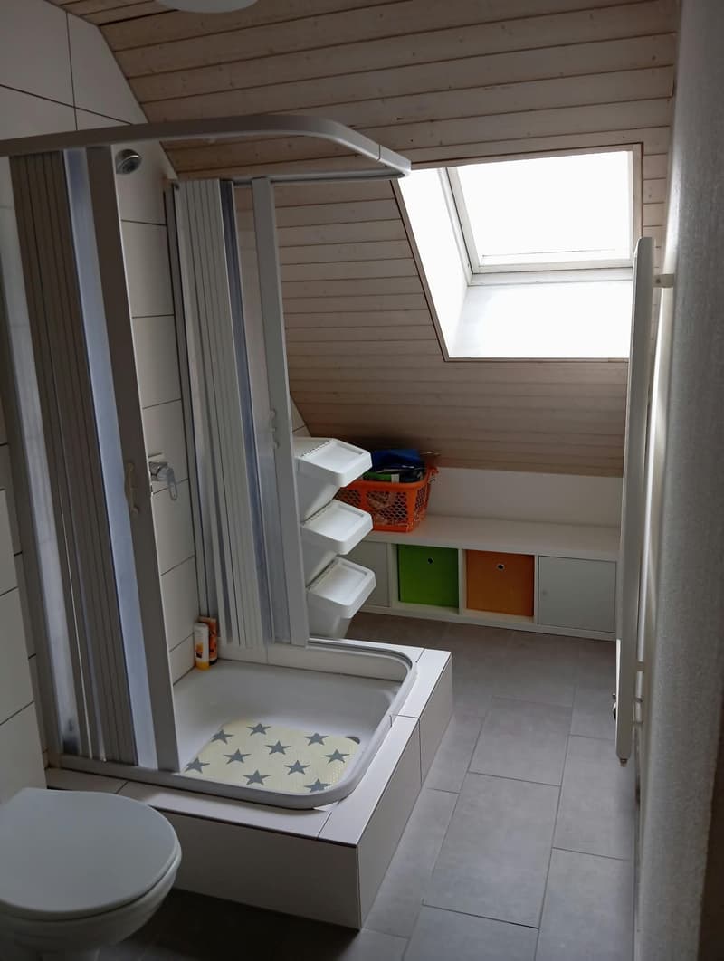 Charmante 5.5-Zimmer-Wohnung im Erdgeschoss in Kirchberg (3)