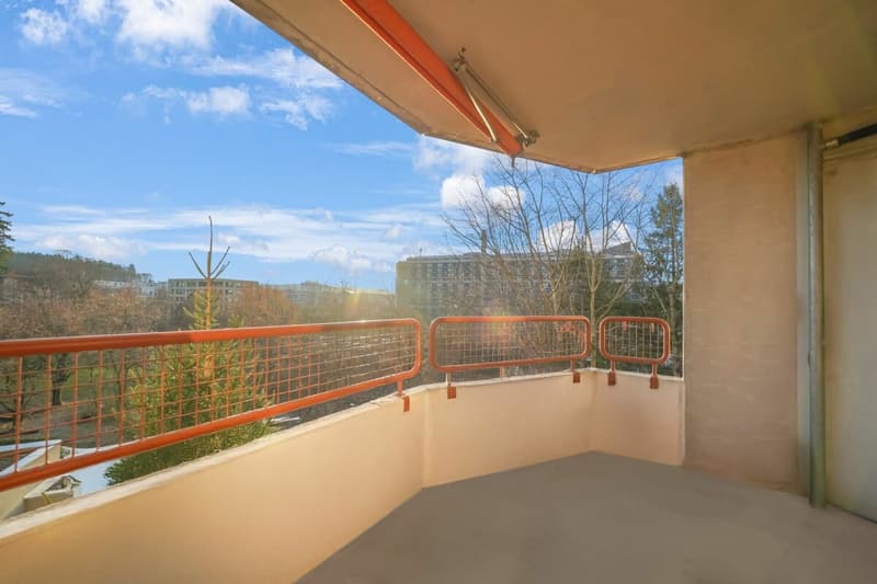 Appartement lumineux, central 4.5 pièces avec vue imprenable (15)