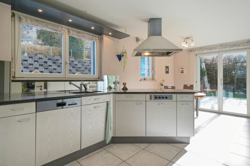 Bright 5.5 room single-family house with 4.5 room annex and a view into the green in St.Antoni (4)
