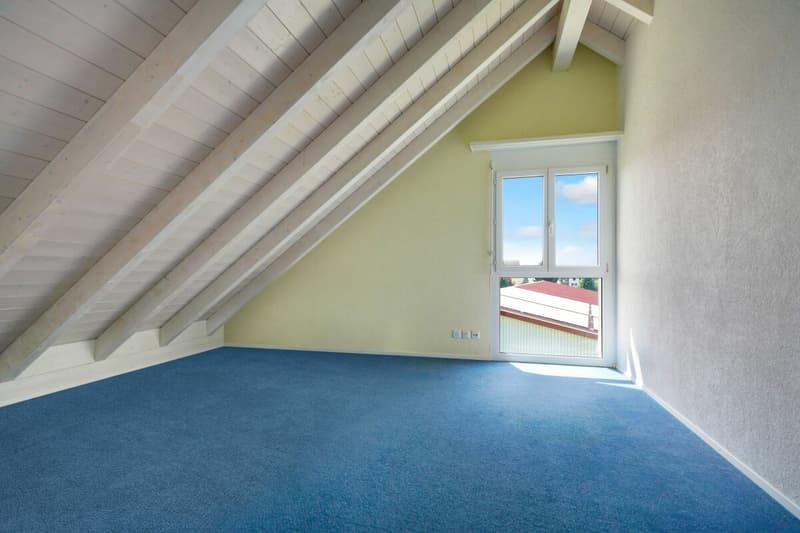 Grosszügige 5.5-Zimmer Maisonette Wohnung im Herzen von Studen (11)
