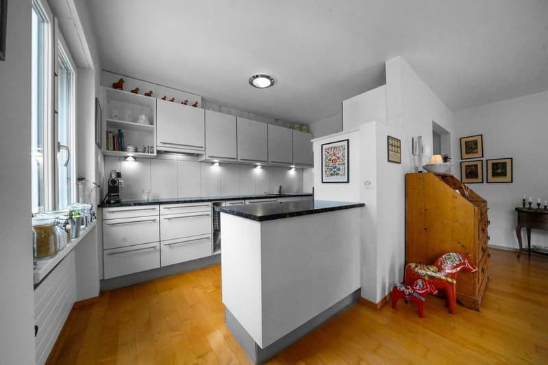 Helle 4.5-Zimmer-Eigentumswohnung an zentraler Lage in Interlaken (8)