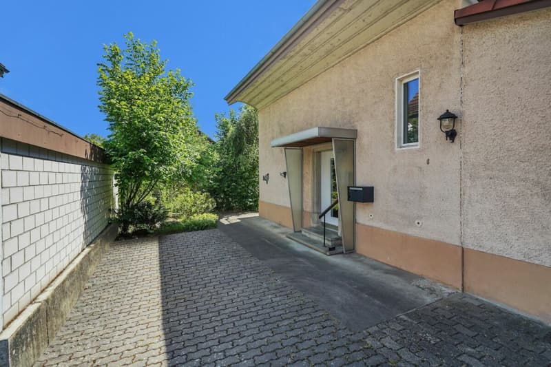 Charmantes, zentrales Einfamilienhaus mit Garten in Herzogenbuchsee (18)