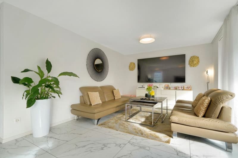Neuwertige 4.5-Zimmer Wohnung an Top Lage in Flamatt (4)