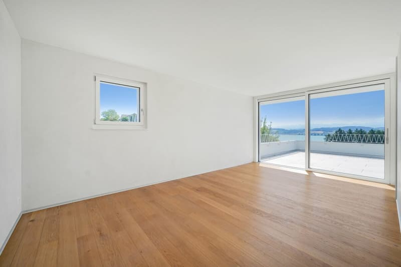 Exklusive 4.5 Zimmer Neubau Terrassenwohnung mit atemberaubender Weitsicht über den Murtensee (2)