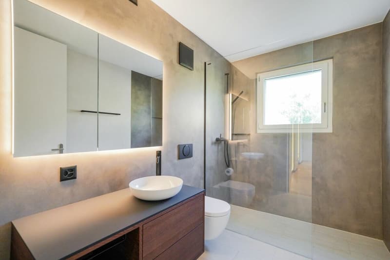 Exklusive 4.5 Zimmer Neubau Terrassenwohnung mit atemberaubender Weitsicht über den Murtensee (7)