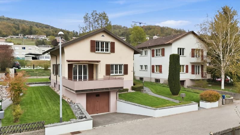 Teilsaniertes Einfamilienhaus mit Terrasse und Garten, nahe Olten (1)