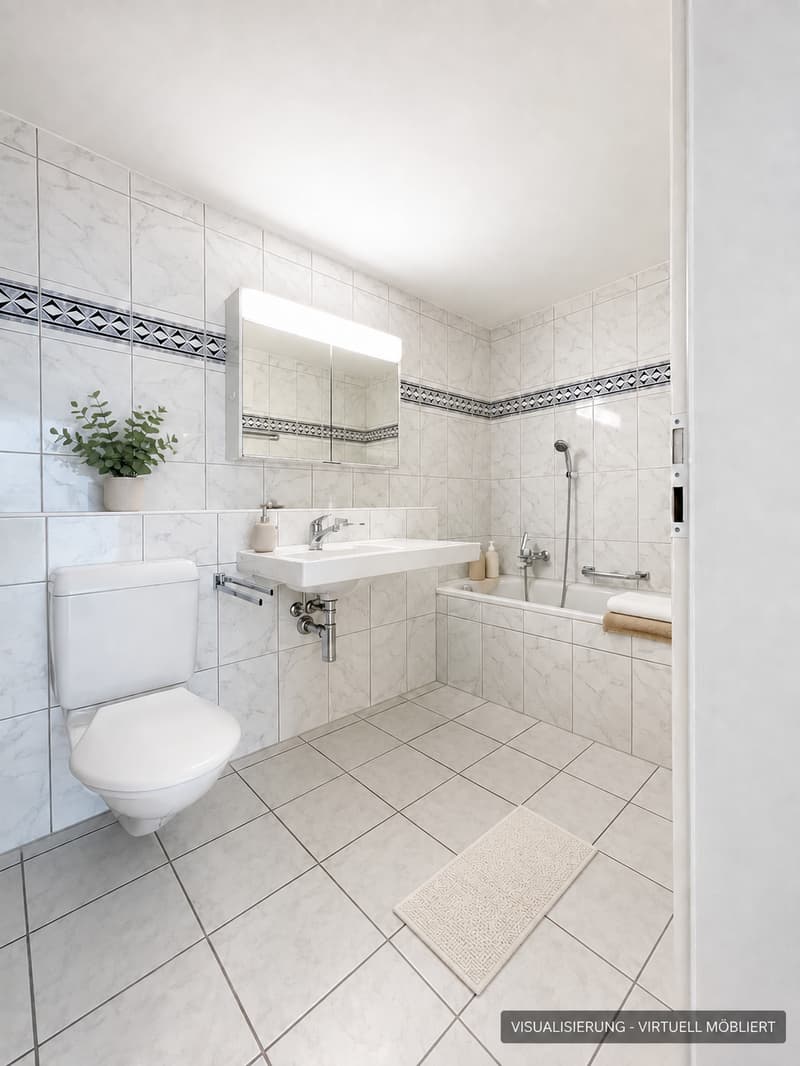 Bad mit Badewanne - virtuell möbliert