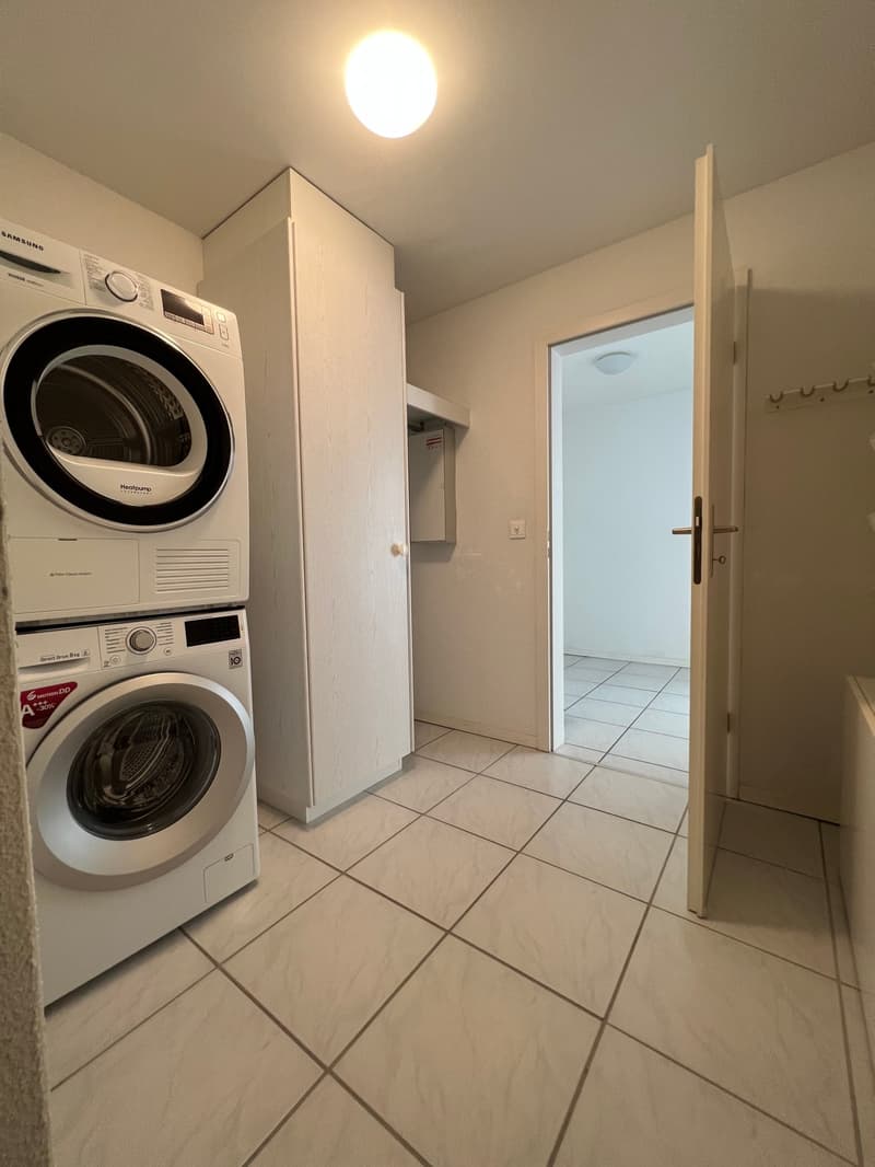 ALTERSWOHNUNG - Helle 3.5 Zimmer-Wohnung mit Balkon Richtung Südwest im Dorfkern beim Menzo Markt (11)