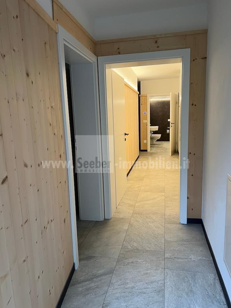 Freie Zwei-Zimmer-Wohnung im Zentrum von Sand in Taufers zu verkaufen (2)