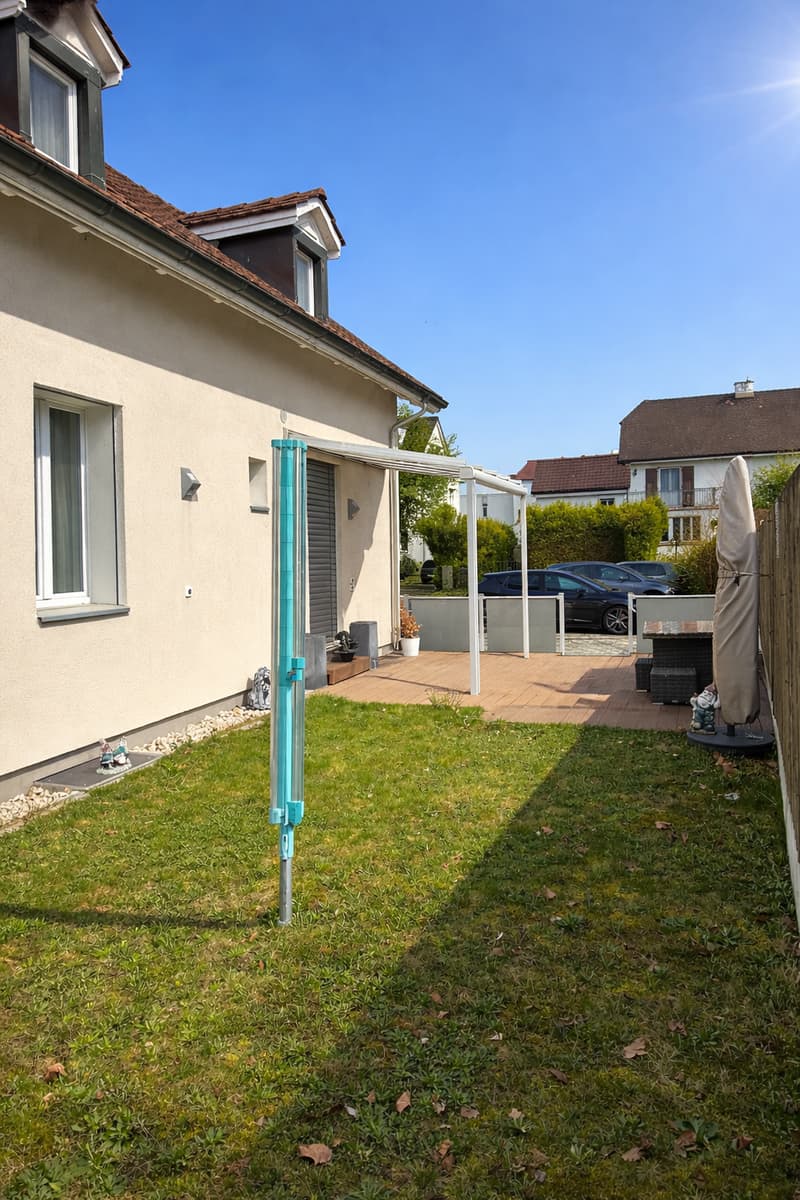 Freistehendes Einfamilienhaus an zentraler Lage in Münchenstein (12)