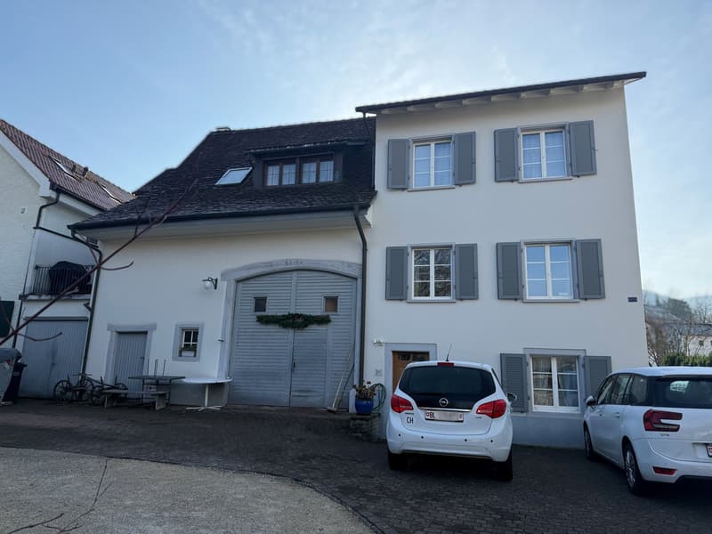Mehrfamilienhaus im historischen Dorfkern mit viel Potenzial (1)