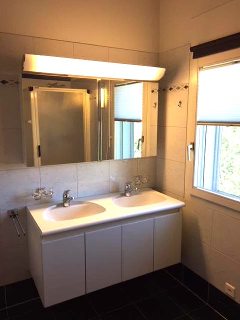 Charmante 4.5-Zimmer-Maisonette-Wohnung in Düdingen (10)